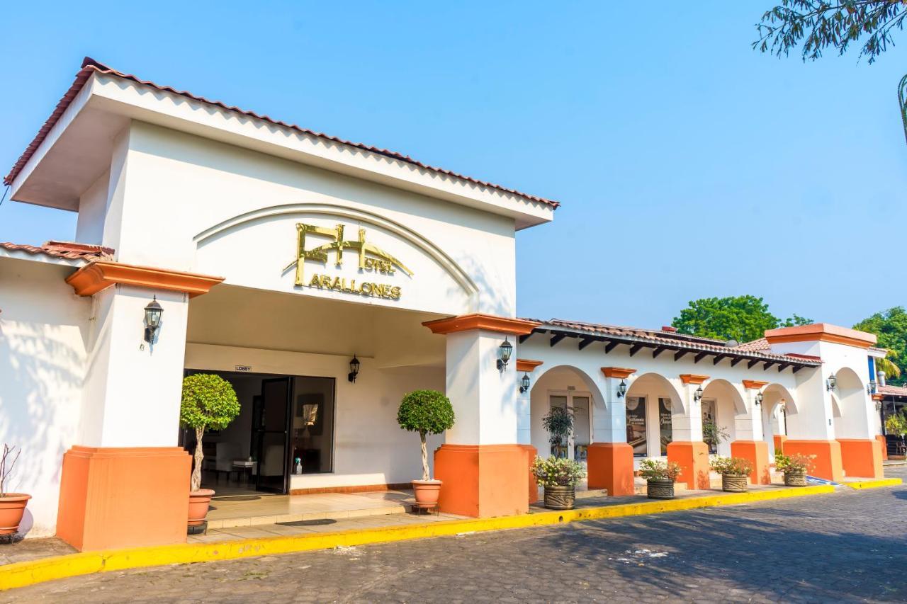 Farallones Hotel Чинандега Экстерьер фото