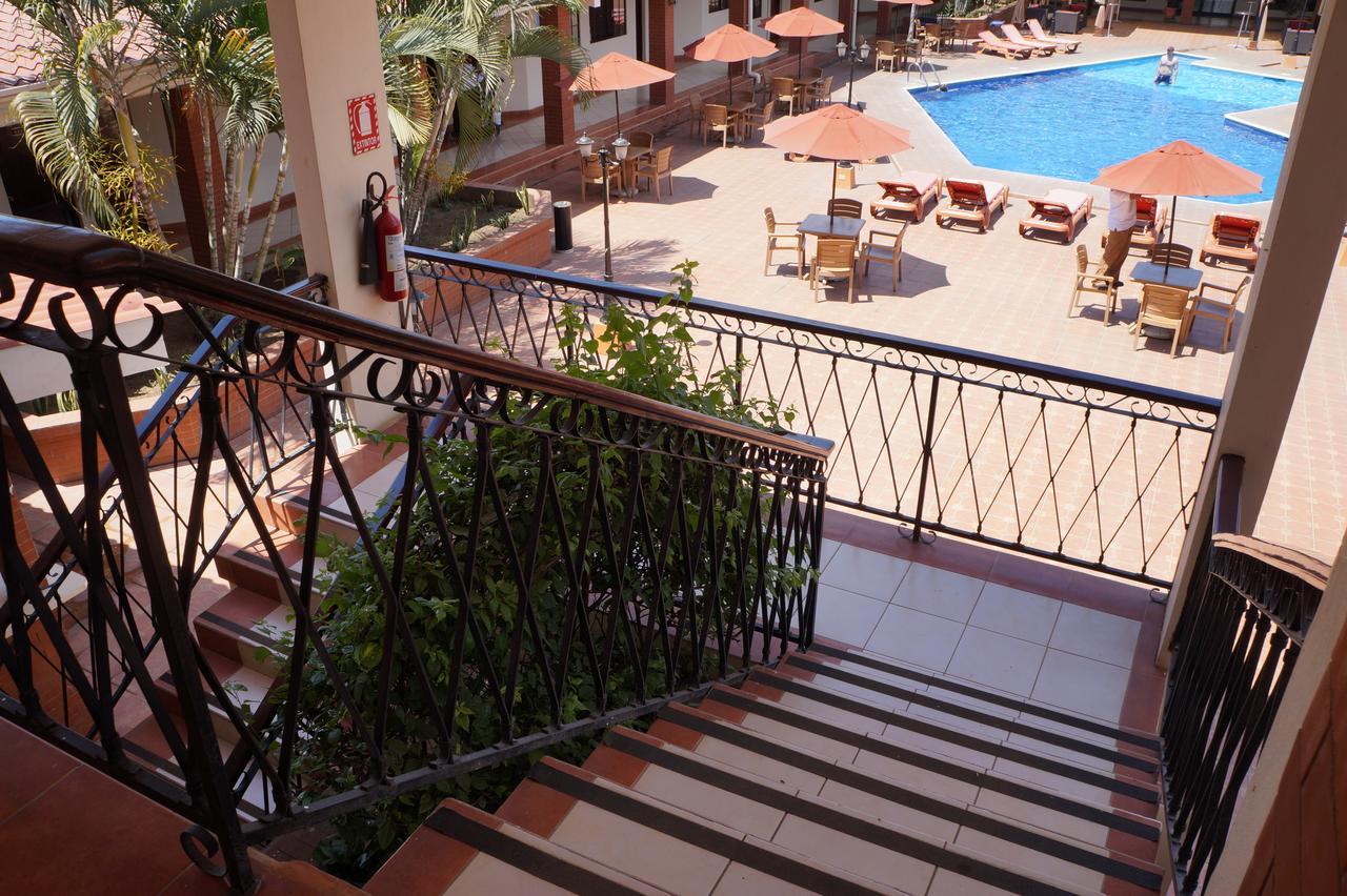 Farallones Hotel Чинандега Экстерьер фото